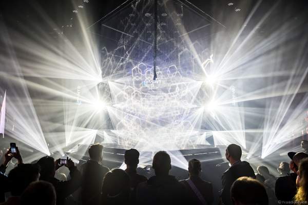 Licht- und Demoshow "Voice of God" - Präsentation der einzelnen Produkte von ROBE auf der Prolight + Sound 2023 in Frankfurt