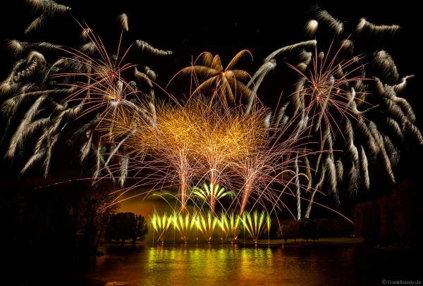 Feuerwerk bei RHEIN IN FLAMMEN 2023 in Bonn/Rheinaue (von Weco Feuerwerk)