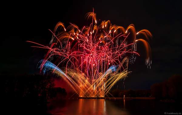 Feuerwerk bei RHEIN IN FLAMMEN 2023 in Bonn/Rheinaue (von Weco Feuerwerk)