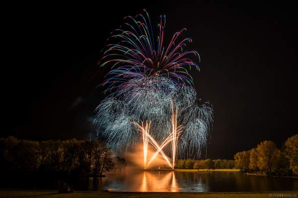 Feuerwerk bei RHEIN IN FLAMMEN 2023 in Bonn/Rheinaue (von Weco Feuerwerk)