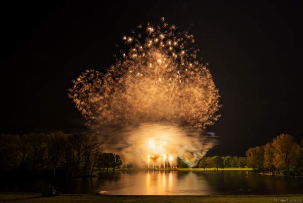 Feuerwerk bei RHEIN IN FLAMMEN 2023 in Bonn/Rheinaue (von Weco Feuerwerk)