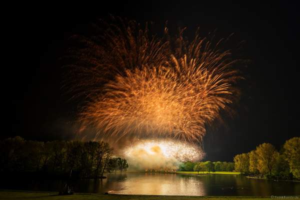 Feuerwerk bei RHEIN IN FLAMMEN 2023 in Bonn/Rheinaue (von Weco Feuerwerk)