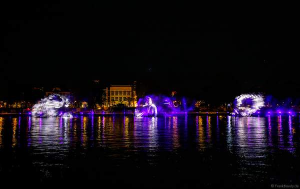 Lichtshow ODE-AN-DIE-DEMOKRATIE in Frankfurt beim Paulskirchenfest 2023