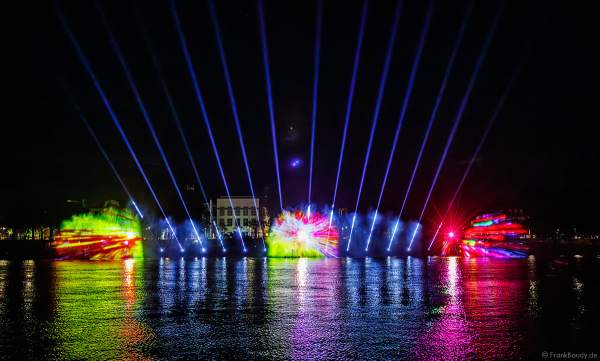 Lichtshow ODE-AN-DIE-DEMOKRATIE in Frankfurt beim Paulskirchenfest 2023