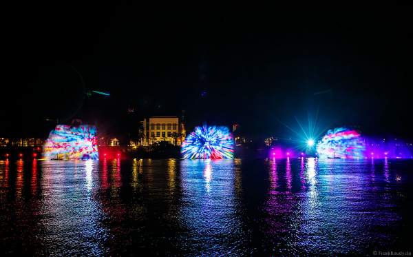 Lichtshow ODE-AN-DIE-DEMOKRATIE in Frankfurt beim Paulskirchenfest 2023