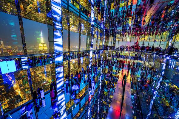 SUMMIT One Vanderbilt New York City - Aussichtplattform - Spiegelinstallation Air: Transcendence von Kenzo Digital