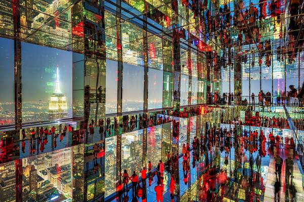 SUMMIT One Vanderbilt New York City - Aussichtplattform - Spiegelinstallation Air: Transcendence von Kenzo Digital