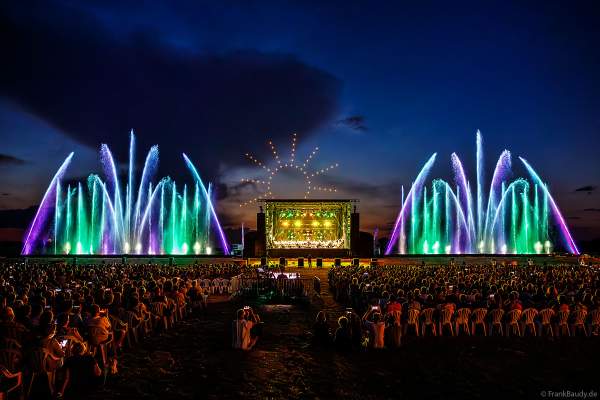 Die große Drohnenshow „Sommertraum“ zur Live-Musik des Philharmonischen Orchester Straßburg beim Festival Vents d’Est