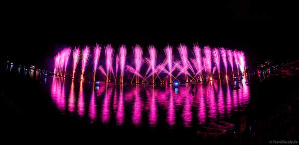 Fête du Lac mit gigantischem Feuerwerk- und Wasserspektakel in Annecy/Frankreich 2023