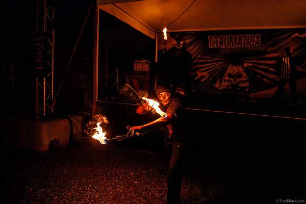 Feuerspieler bei Traumatica - Festival of Fear - 2023, Horror-Event an Halloween im Europa-Park Erlebnis-Resort in Rust