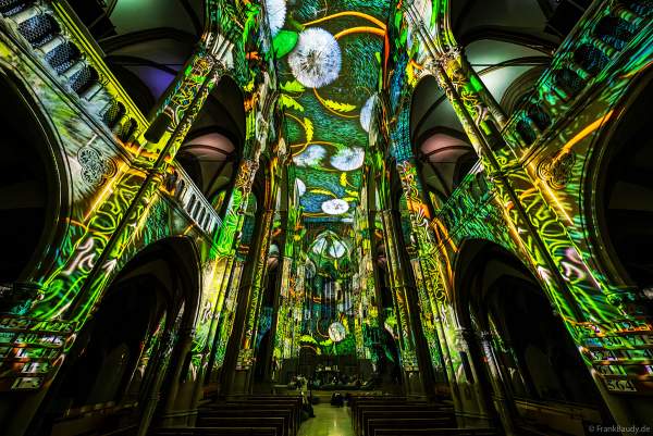 Lichtshow EONARIUM PRESENTS: GENESIS in der Johanneskirche Stuttgart