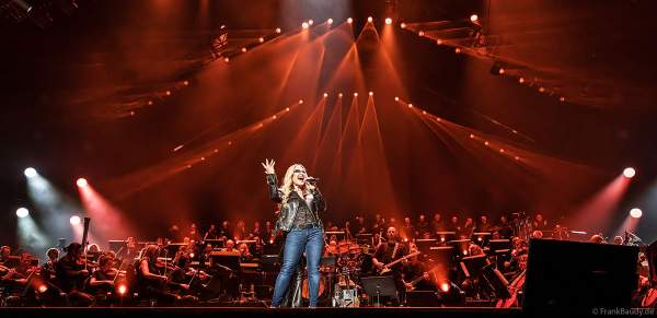 Die US-Sängerin Anastacia bei NIGHT OF THE PROMS 2023 in der SAP Arena Mannheim