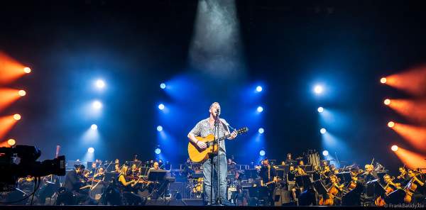 Der britische Singer-Songwriter James Morrison bei NIGHT OF THE PROMS 2023 in der SAP Arena Mannheim