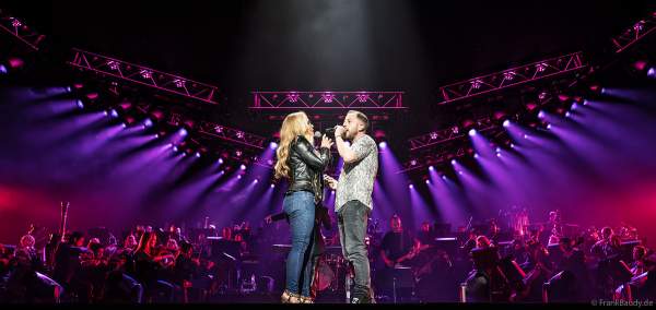 Anastacia im Duett mit James Morrison bei NIGHT OF THE PROMS 2023 in der SAP Arena Mannheim