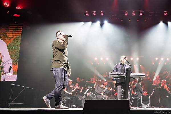 Die deutsche Band Camouflage bei NIGHT OF THE PROMS 2023 in der SAP Arena Mannheim