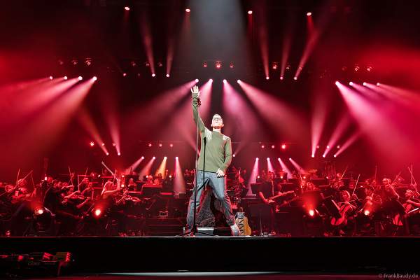 Die deutsche Band Camouflage bei NIGHT OF THE PROMS 2023 in der SAP Arena Mannheim