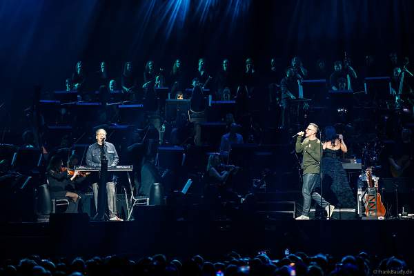 Die deutsche Band Camouflage bei NIGHT OF THE PROMS 2023 in der SAP Arena Mannheim