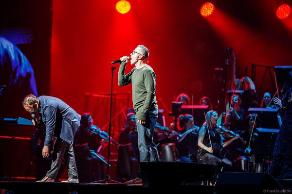 Die deutsche Band Camouflage bei NIGHT OF THE PROMS 2023 in der SAP Arena Mannheim