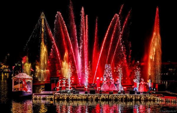 Festliche Weihnachtswassershow JOSEFINAS WINTERREISE im Europa-Park