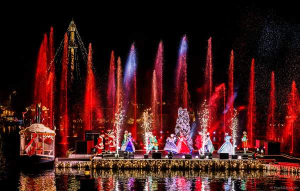 Festliche Weihnachtswassershow JOSEFINAS WINTERREISE im Europa-Park