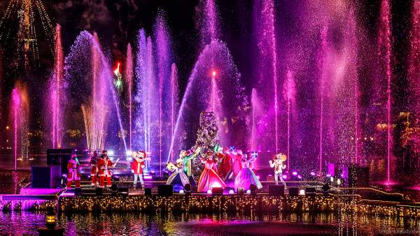 Festliche Weihnachtswassershow JOSEFINAS WINTERREISE im Europa-Park