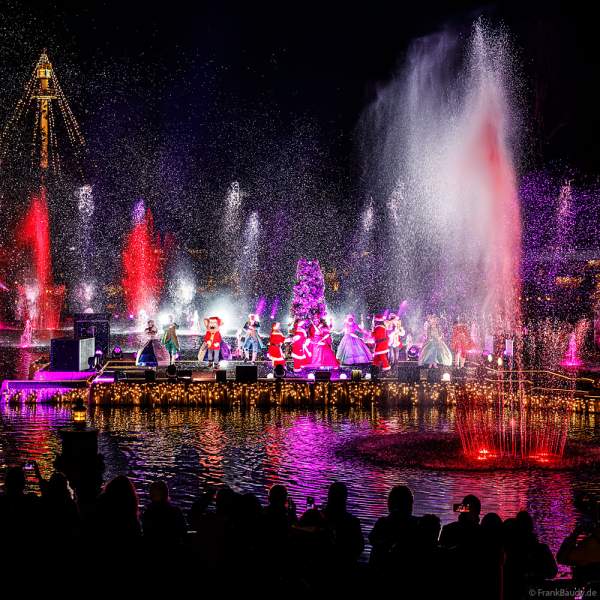 Festliche Weihnachtswassershow JOSEFINAS WINTERREISE im Europa-Park