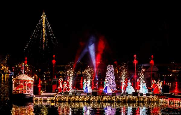 Festliche Weihnachtswassershow JOSEFINAS WINTERREISE im Europa-Park