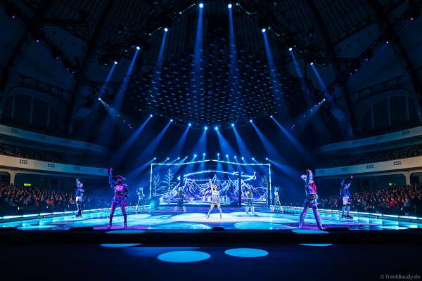 HOLIDAY ON ICE feiert mit NO LIMITS 80 Jahre unvergessliche Eis-Shows in der Festhalle in Frankfurt am 10.01.2024