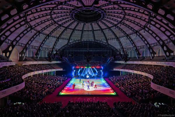 HOLIDAY ON ICE feiert mit NO LIMITS 80 Jahre unvergessliche Eis-Shows in der Festhalle in Frankfurt am 10.01.2024