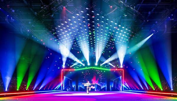 HOLIDAY ON ICE feiert mit NO LIMITS 80 Jahre unvergessliche Eis-Shows