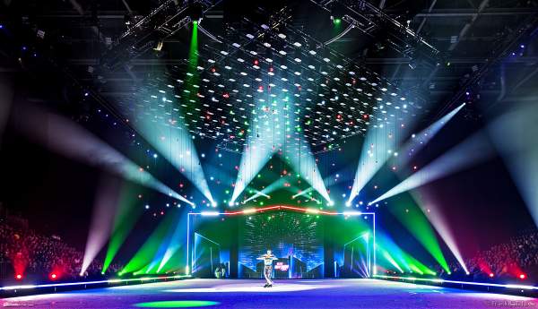 HOLIDAY ON ICE feiert mit NO LIMITS 80 Jahre unvergessliche Eis-Shows