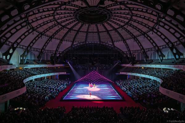 HOLIDAY ON ICE feiert mit NO LIMITS 80 Jahre unvergessliche Eis-Shows in der Festhalle in Frankfurt am 10.01.2024