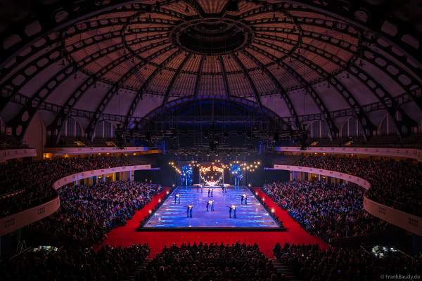 HOLIDAY ON ICE feiert mit NO LIMITS 80 Jahre unvergessliche Eis-Shows in der Festhalle in Frankfurt am 10.01.2024