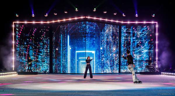 HOLIDAY ON ICE feiert mit Vanessa Mai und dem Spektakel NO LIMITS 80 Jahre unvergessliche Eis-Shows in der Festhalle in Frankfurt am 10.01.2024