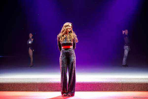 HOLIDAY ON ICE feiert mit Vanessa Mai und dem Spektakel NO LIMITS 80 Jahre unvergessliche Eis-Shows in der Festhalle in Frankfurt am 10.01.2024