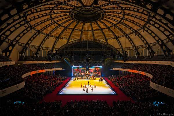 HOLIDAY ON ICE feiert mit NO LIMITS 80 Jahre unvergessliche Eis-Shows in der Festhalle in Frankfurt am 10.01.2024