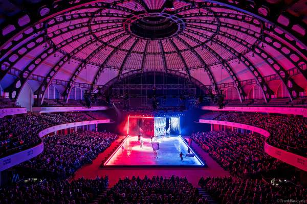 HOLIDAY ON ICE feiert mit NO LIMITS 80 Jahre unvergessliche Eis-Shows in der Festhalle in Frankfurt am 10.01.2024