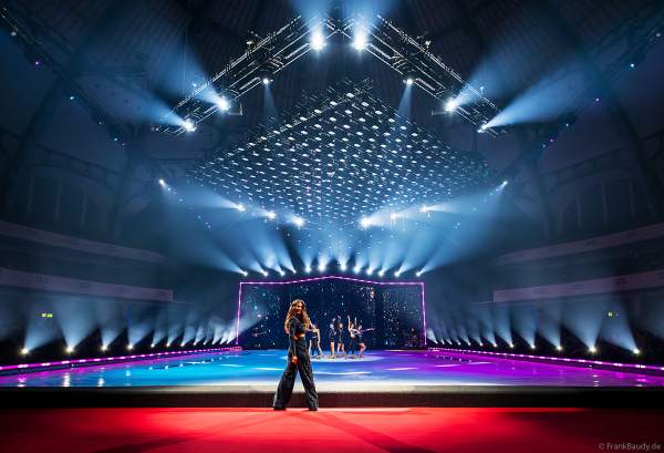 HOLIDAY ON ICE feiert mit Vanessa Mai und dem Spektakel NO LIMITS 80 Jahre unvergessliche Eis-Shows in der Festhalle in Frankfurt am 10.01.2024