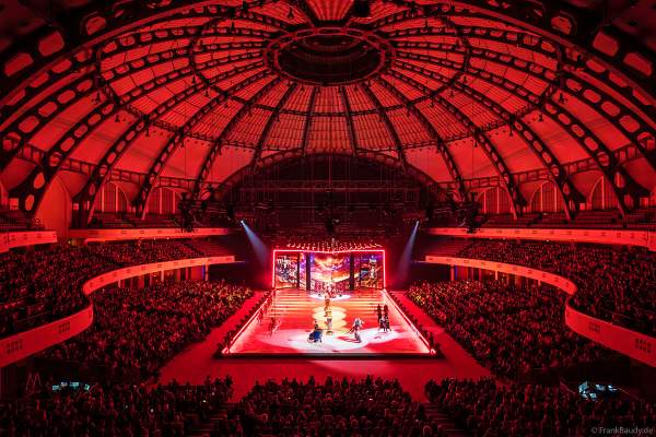 HOLIDAY ON ICE feiert mit NO LIMITS 80 Jahre unvergessliche Eis-Shows in der Festhalle in Frankfurt am 10.01.2024