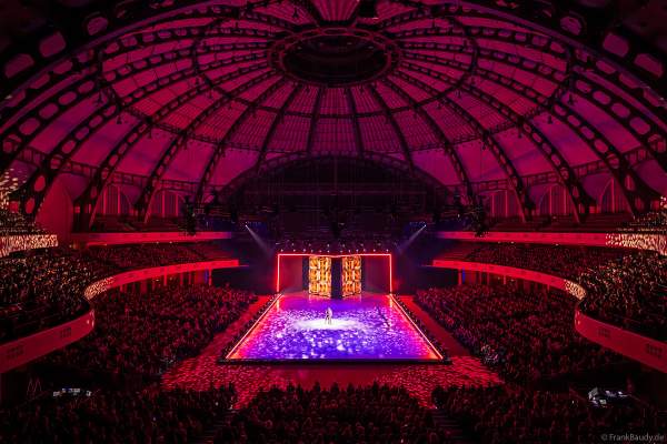 HOLIDAY ON ICE feiert mit NO LIMITS 80 Jahre unvergessliche Eis-Shows in der Festhalle in Frankfurt am 10.01.2024