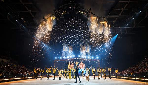 Annika Hocke und Robert Kunkel, Bronzemedaillengewinner der Eiskunstlauf-EM 2023, als Stargäste bei der Eisshow NO LIMITS von Holiday on Ice in der SAP Arena Mannheim am 01.02.2024