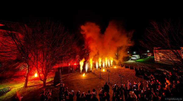 Pyro- und Feuerwerksshow von Rainer Apel Feuerwerk in Zusammenarbeit mit Pyrotechnik im Quadrat auf der Pyro Technology Conference 2024