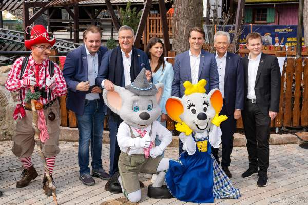 Familie Mack bei der Pressekonferenz im Europa-Park zum Saisonstart 2024