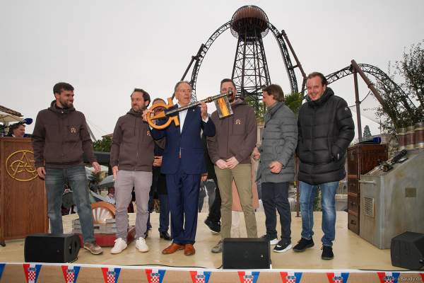 Schlüsselübergabe der neuen Achterbahn VOLTRON NEVERA POWERED BY RIMAC im Europa-Park