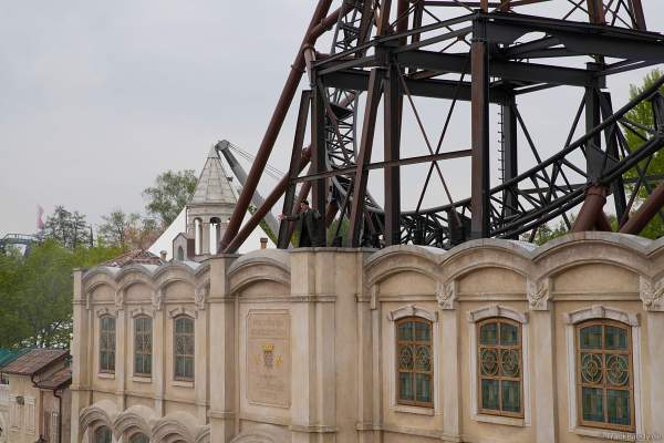 Nikola Tesla bei der Premiere der neuen Achterbahn VOLTRON NEVERA POWERED BY RIMAC im Europa-Park