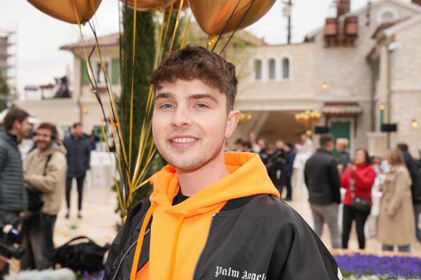 Deutscher Popsänger und Songwriter Mike Singer bei der Premiere der neuen Achterbahn VOLTRON NEVERA POWERED BY RIMAC im Europa-Park