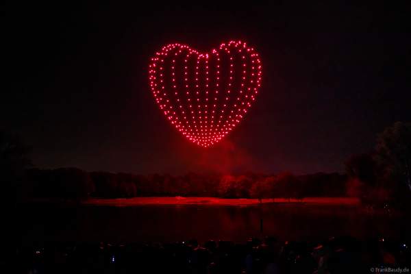 Rhein in Flammen in Bonn/Rheinaue 2024 mit einer Drohnenshow/Lichtshow