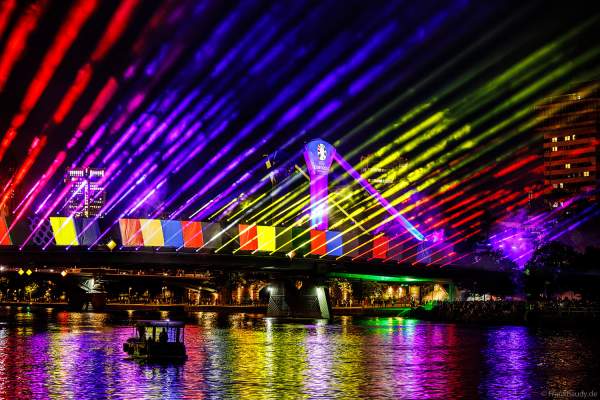 Spektakuläre Lichtshow zur Fußball EM 2024 in Frankfurt am 12. Juni 2024