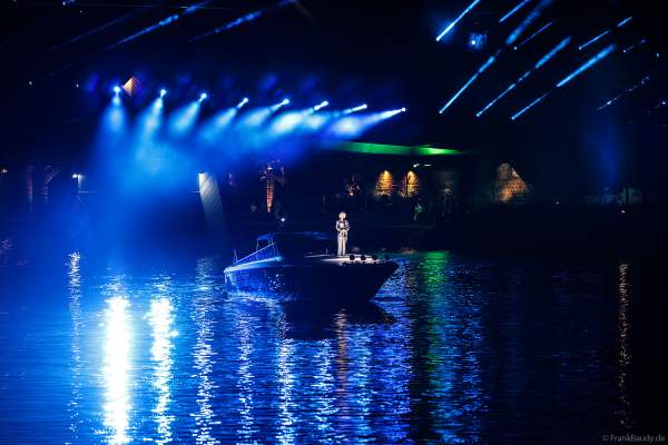 Julie Kuhl performt den Song YOU’LL NEVER WALK ALONE bei der Eröffnungsfeier zur Fußball EM 2024 in Frankfurt am 12. Juni 2024