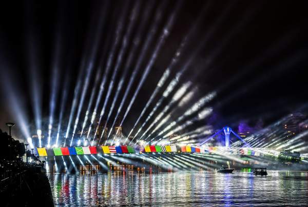 Julie Kuhl performt den Song YOU’LL NEVER WALK ALONE bei der Eröffnungsfeier zur Fußball EM 2024 in Frankfurt